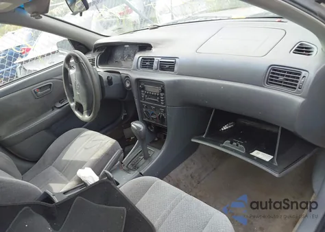 2000 Toyota Camry Le z USA, uszkodzony, nr VIN JT2BG22K2Y0467133